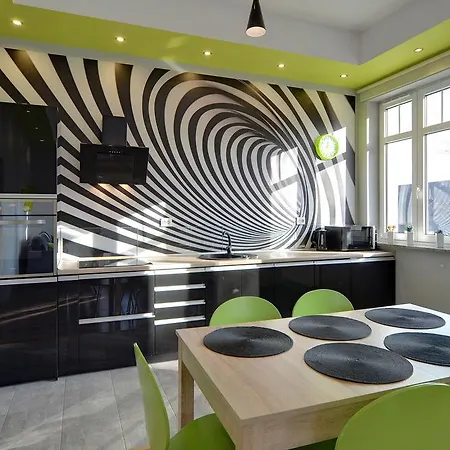 Glamour , Przestronny, Komfortowy, Blisko Szlakow