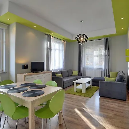 Glamour , Przestronny, Komfortowy, Blisko Szlakow Διαμέρισμα *