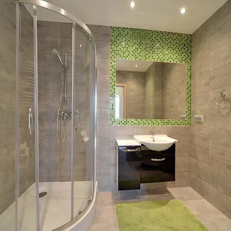 Apartment Glamour , Przestronny, Komfortowy, Blisko Szlakow